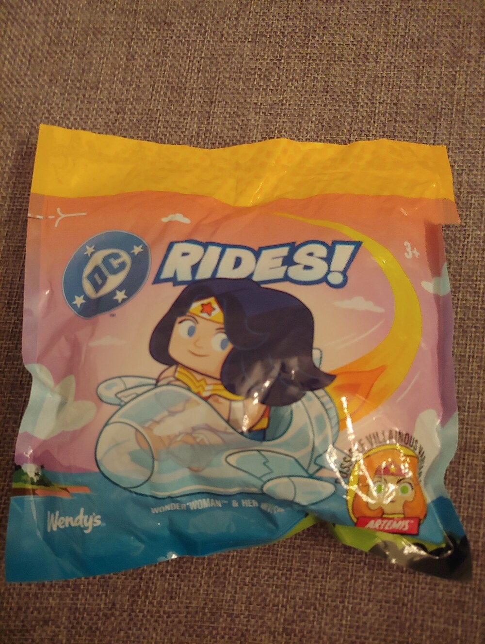 Wendy's DC Wonder Woman Rides! Toy
